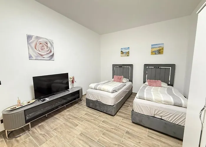 Moderner Neubau Naehe Luebeck *